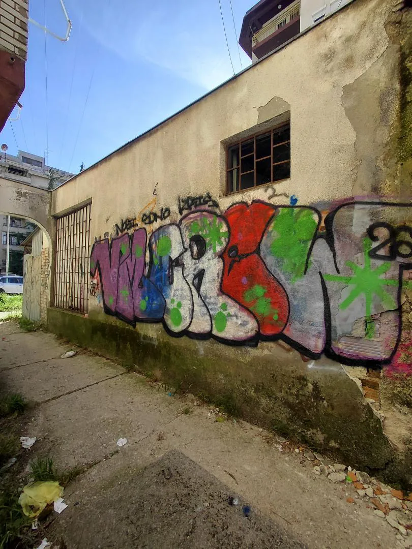 VMCREW wildstyle piece on an Ohrid wall